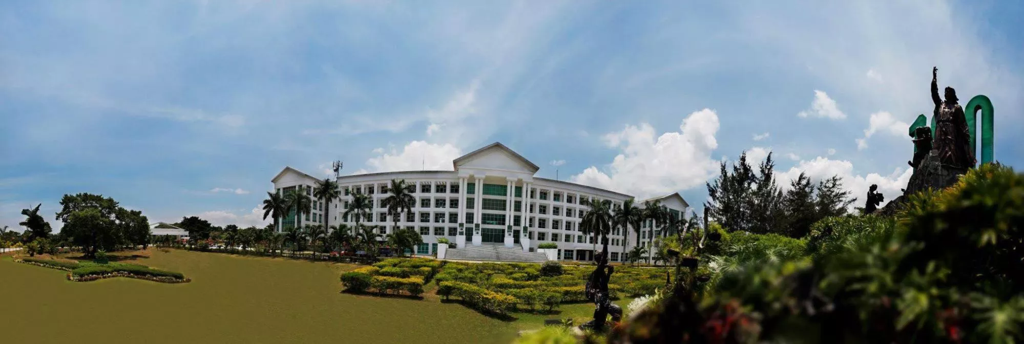 De La Salle University. Laguna Campus